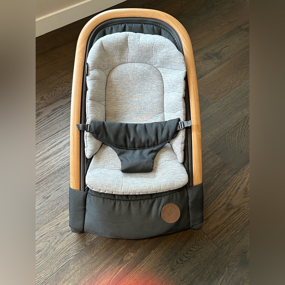 Like NEW Maxi-Cosi Kori 2-in-1 Rocker